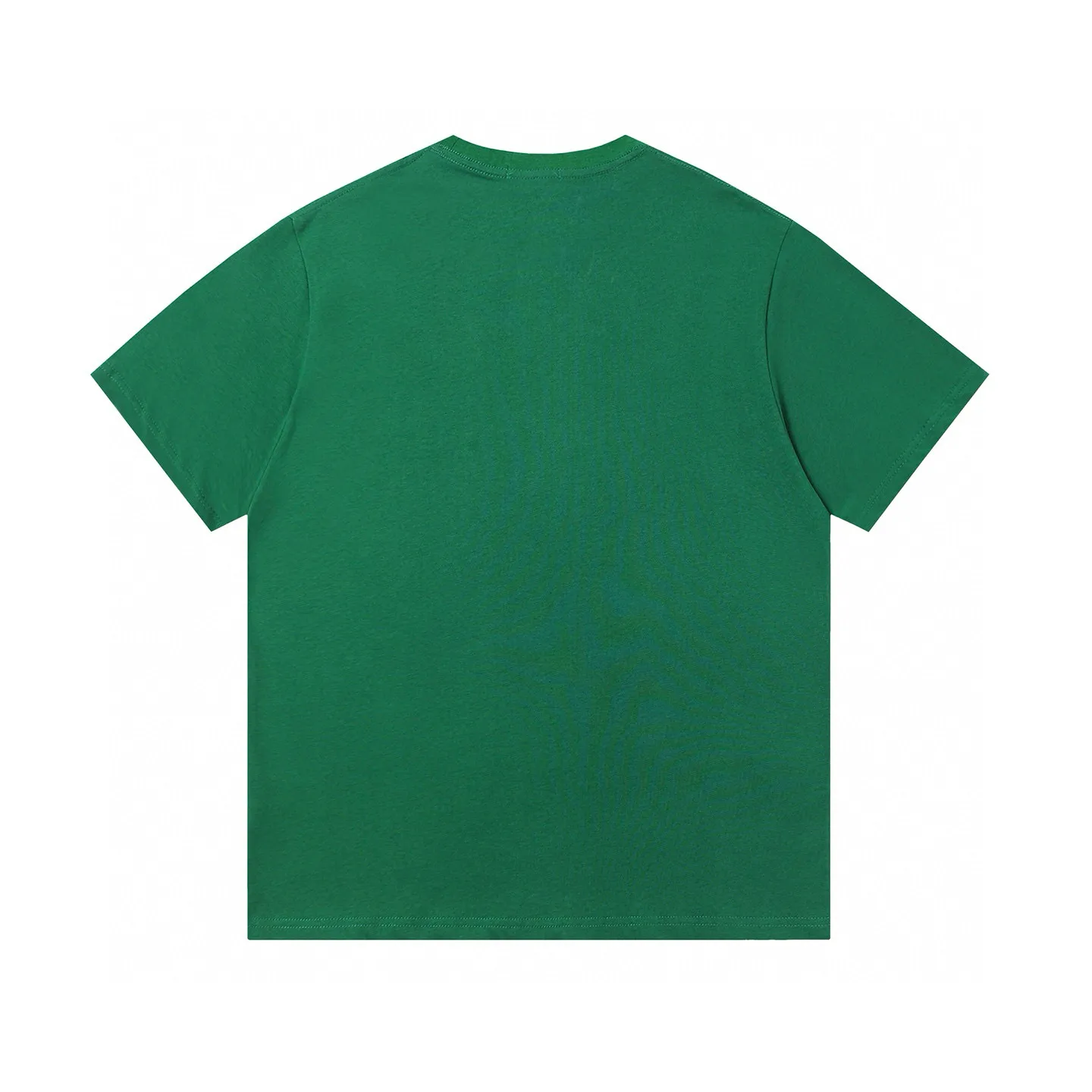 P126 Style number: 508 Ralph Lauren/Ralph Lauren 25ss new summer 3D silicone Polo embossed round neck T-shirt. The main logo on the neck has a QR code mark, which can be scanned for verification. It uses 3D silicone three-dimensional English letter logo embossing to distinguish low-low products on the market. 32 counts, 240g hydrophilic toner, 100% cotton fabric, comfortable and soft, highly breathable, focusing on high-end cost-effectiveness, needless to say good quality. Available in a variety of colors, both boys and girls can try this genderless style, giving them a yuppie tone in no time. Immerse yourself in your leisurely style, and have your own style in retro. Natural, vivid and very French romantic feelings, perfectly integrating youthful atmosphere and trend. Color: off-white, navy blue, dark green, light green Size: S-xL S Shoulder width 44 Bust 104 Sleeve length 23 Clothing length 72 M Shoulder width 45 Bust 108 Sleeve length 24 Clothing length 74 L Shoulder width 46 Bust 112 Sleeve length 25 Clothing length 76 xL Shoulder width 47 Bust 116 Sleeve length 26 Clothing length 78